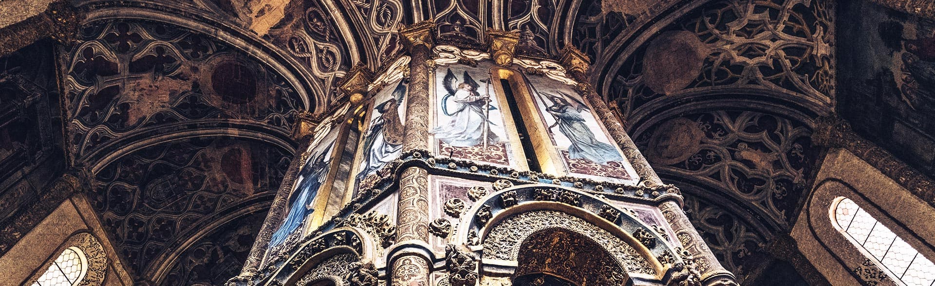 Ornate Manueline vault
