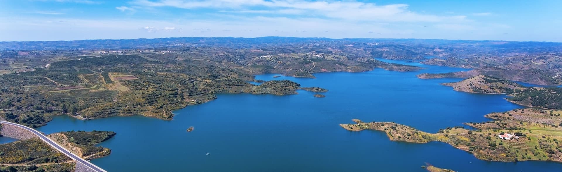 The largest lakes in Portugal — panorama